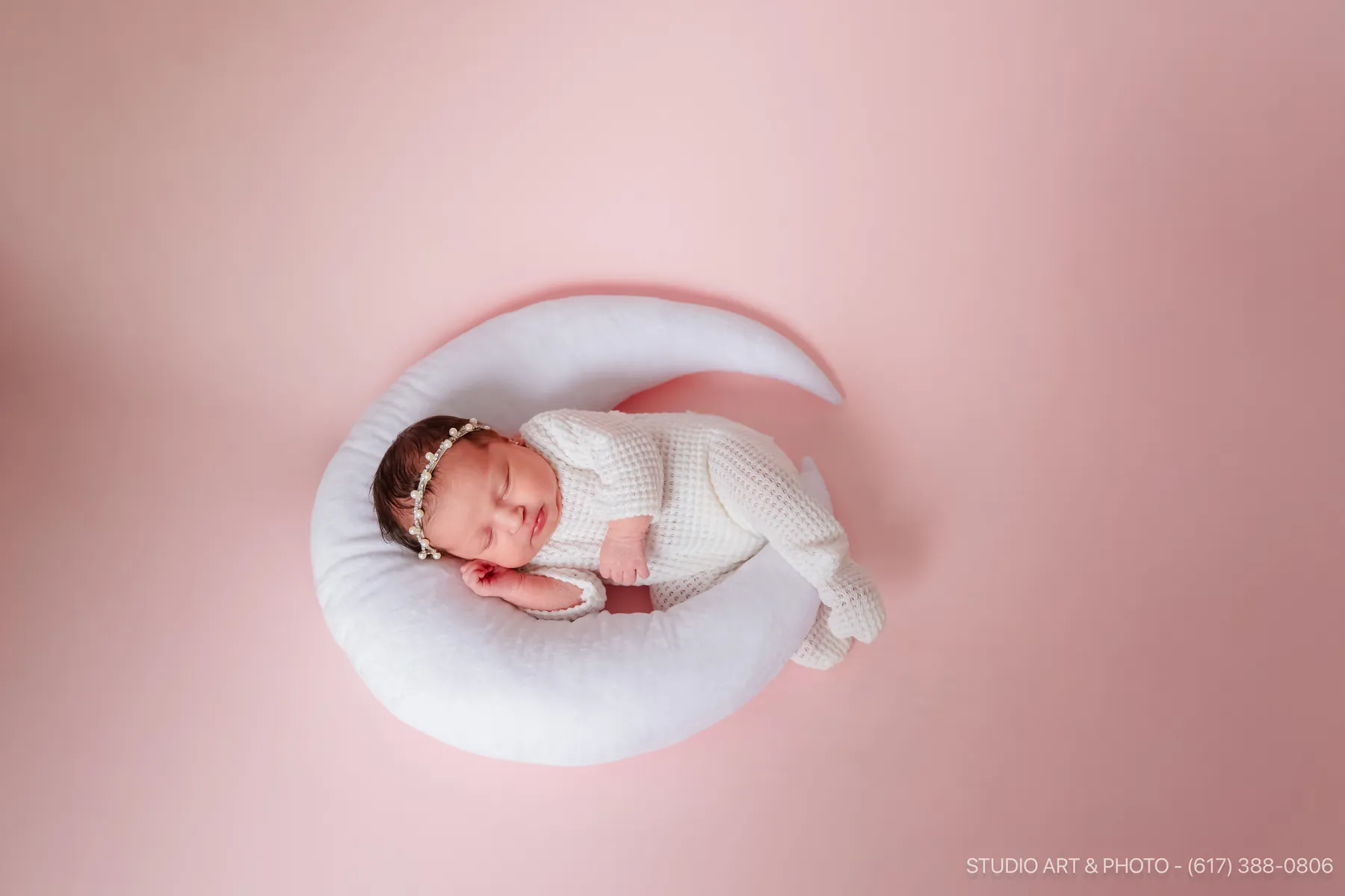 Newborn photography by Studio Art & Photo