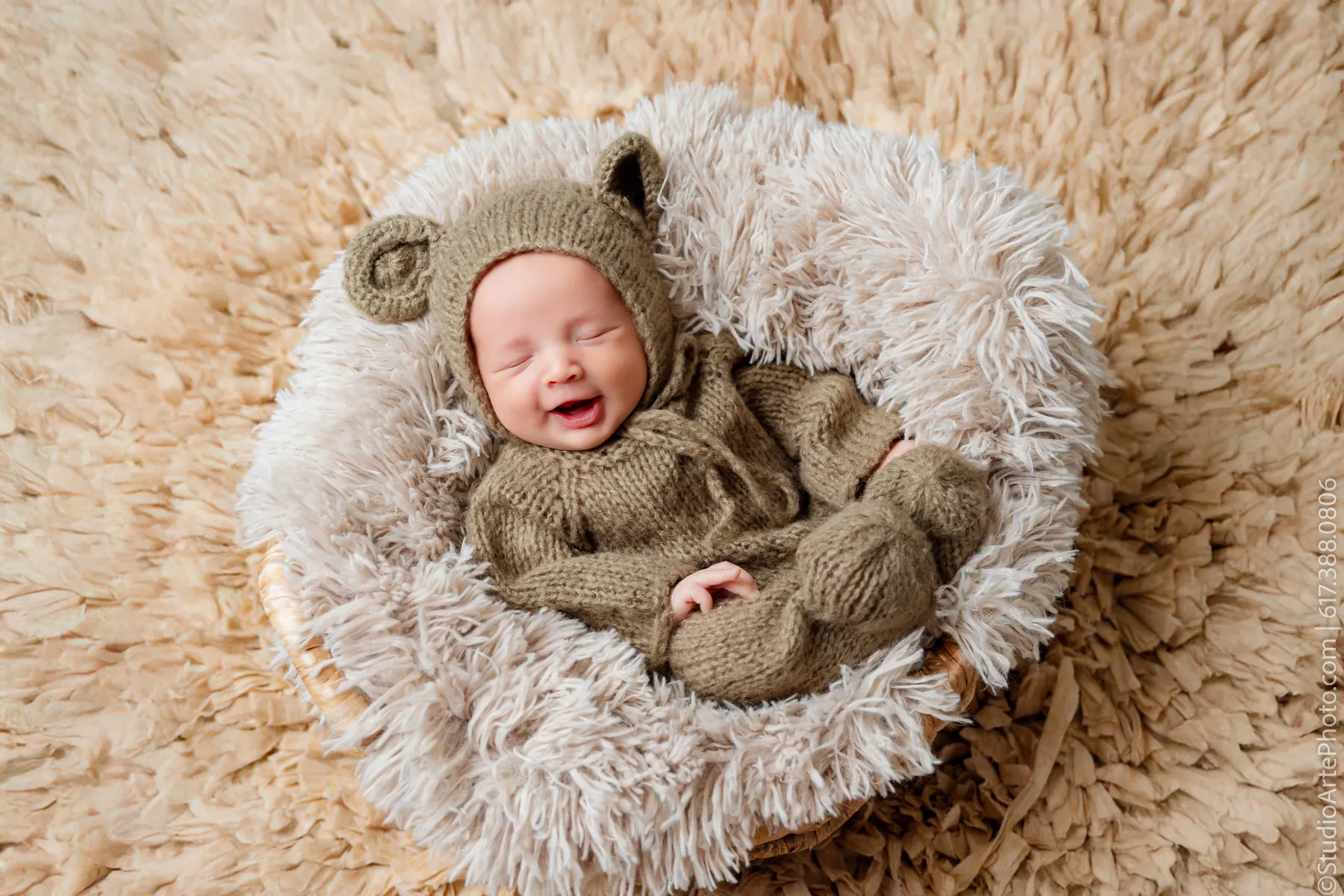 Newborn photography by Studio Art & Photo