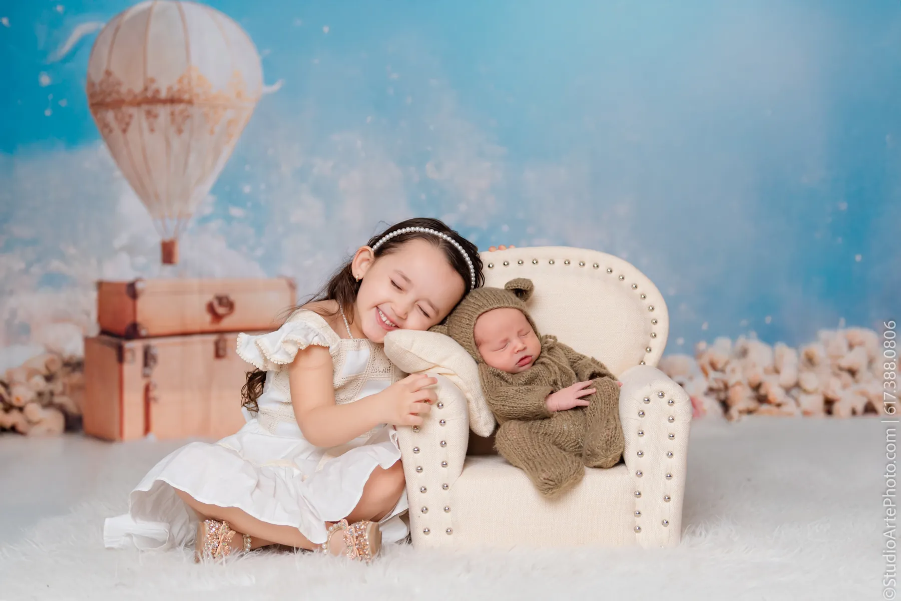 Newborn photography by Studio Art & Photo