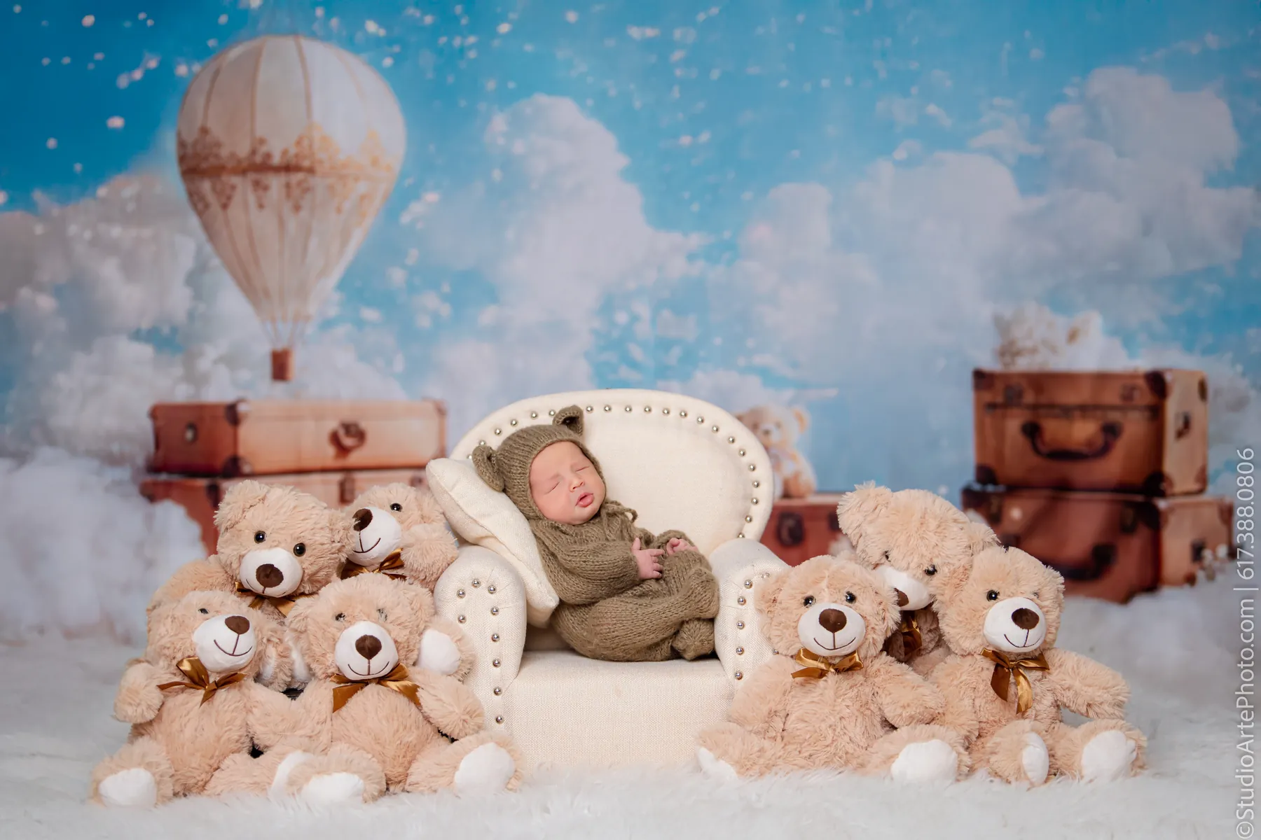 Newborn photography by Studio Art & Photo