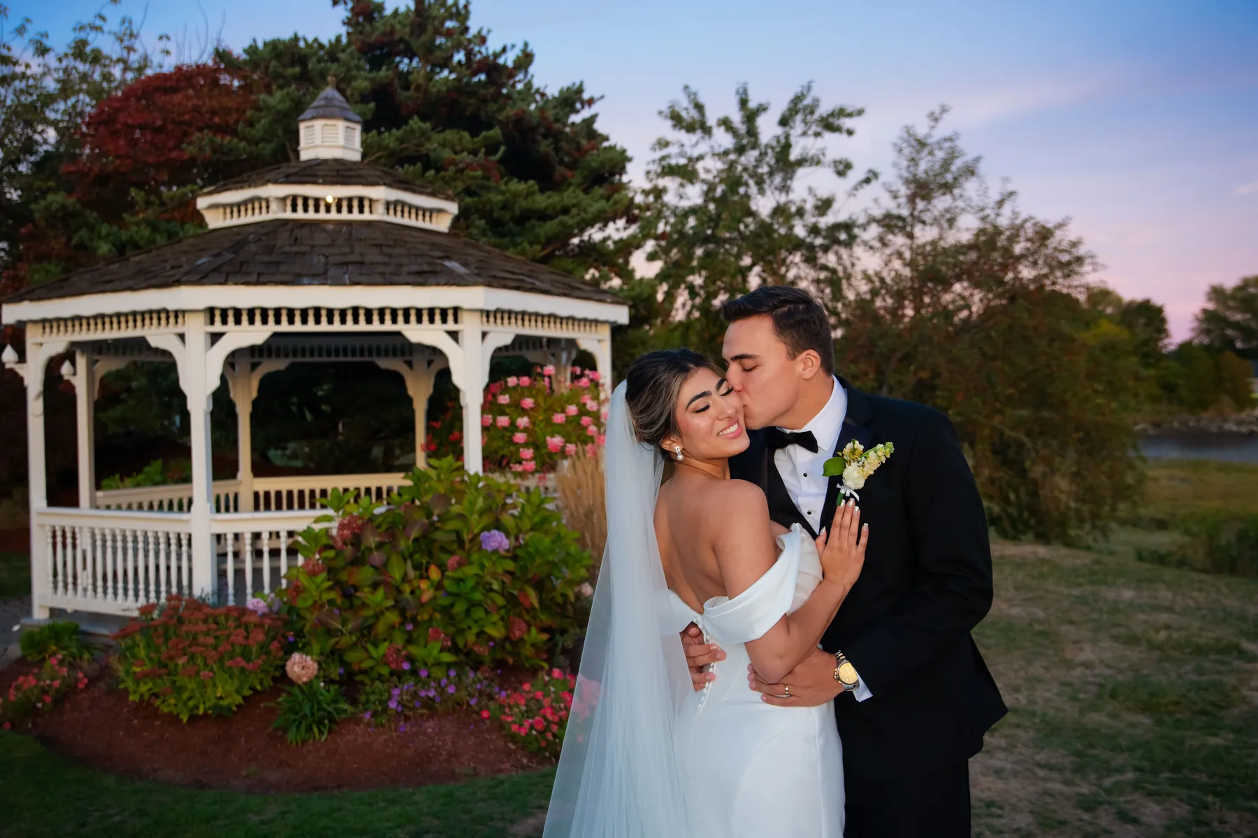 Wedding photography by Studio Art & Photo
