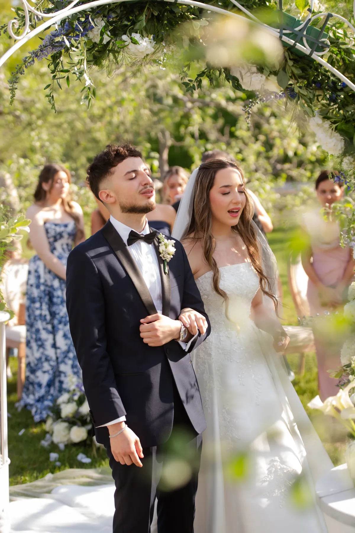 Wedding photography by Studio Art & Photo
