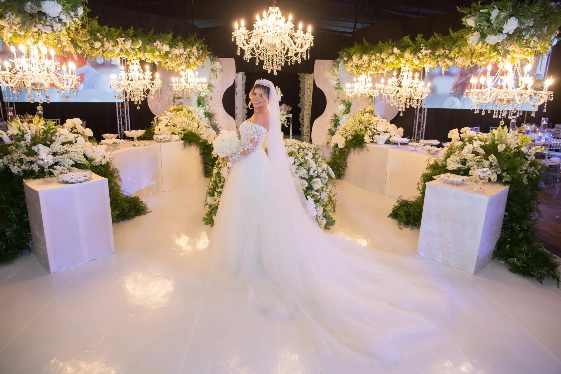Wedding photography by Studio Art & Photo